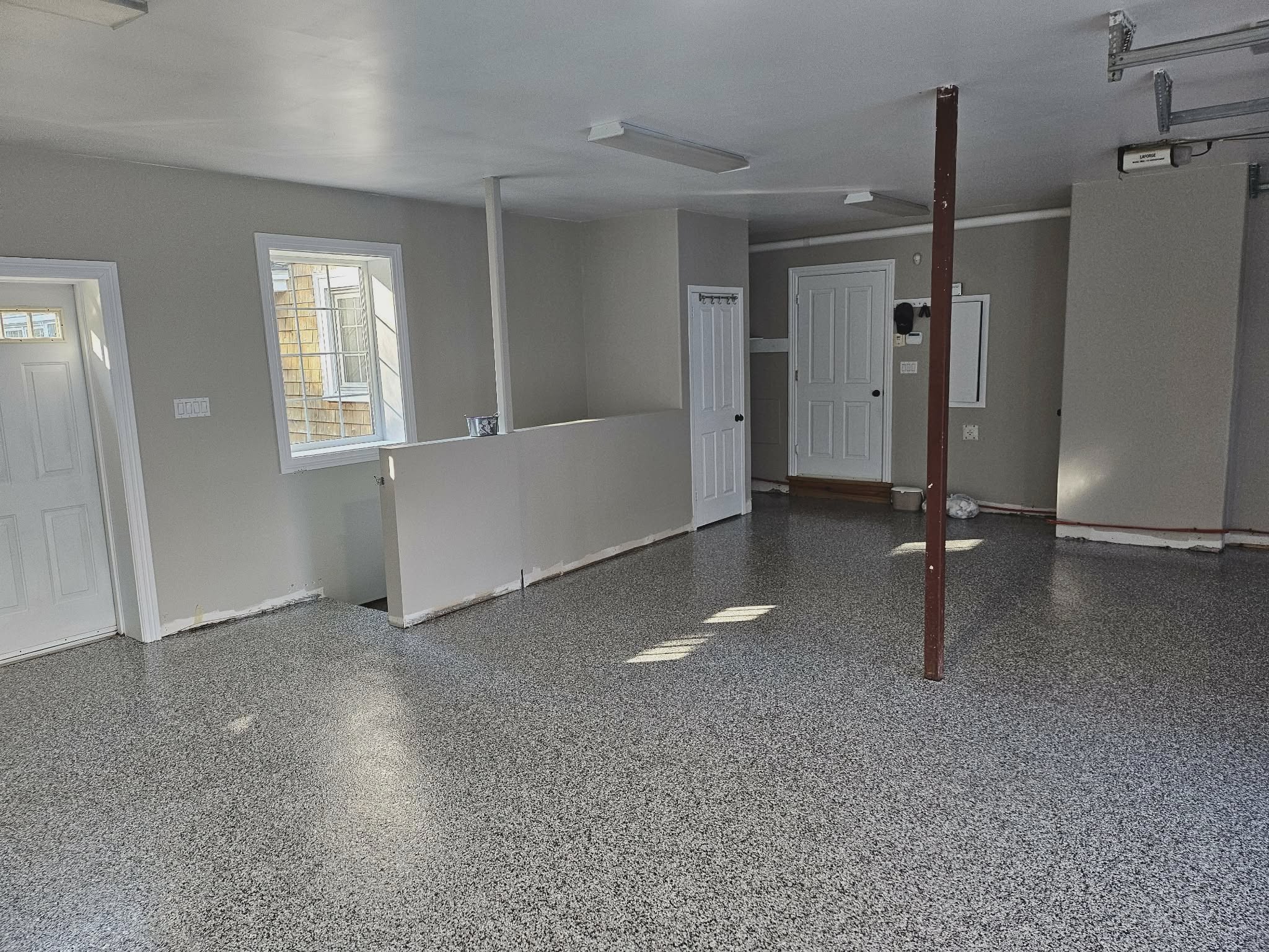 Grey flake basement walkout floor